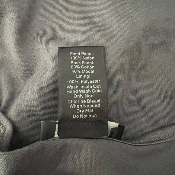 Ann Taylor sparkly sleeveless top size small - Picture 6 of 6